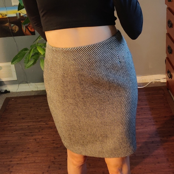 Vintage Holt Renfrew Wool Pencil Skirt - Picture 3 of 9